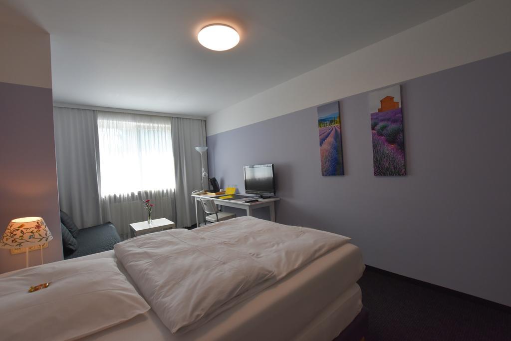 Hotel U. + Apartments Мильгейм-на-Руре Экстерьер фото