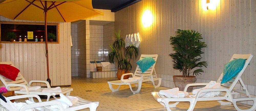 Hotel U. + Apartments Мильгейм-на-Руре Экстерьер фото